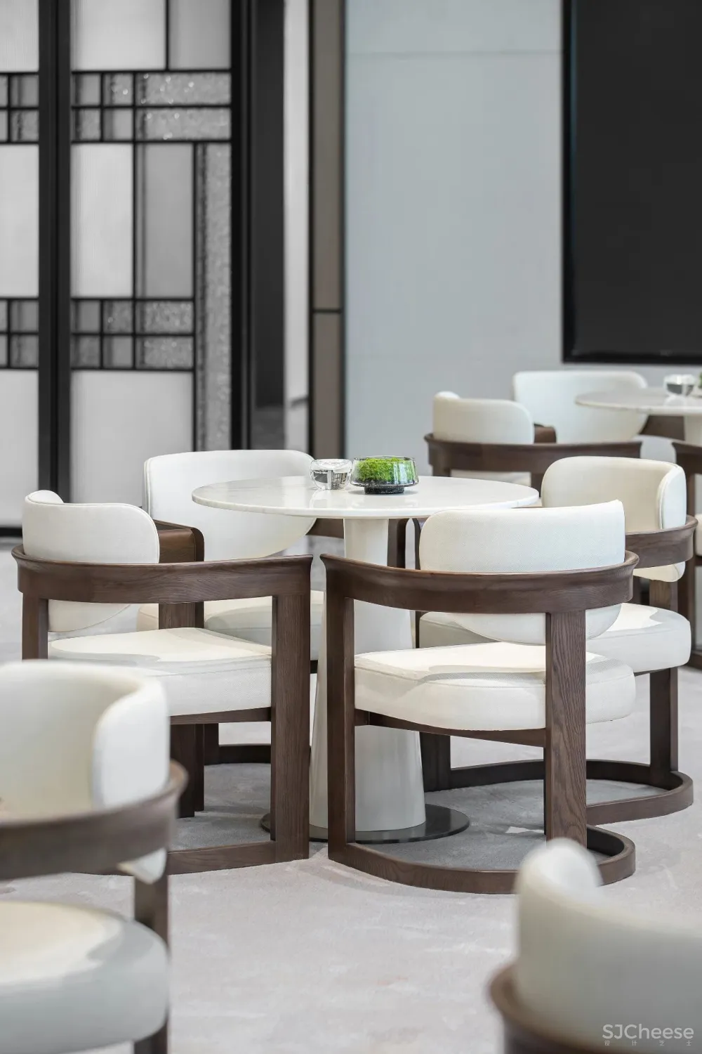 内敛雅致空间，集静美与灵动于一体！