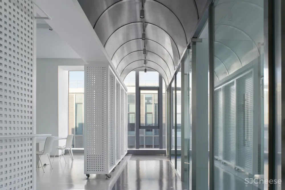 U形配饰展厅-序态设计研究室