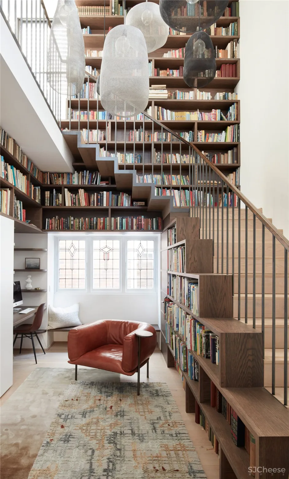 都是转角窗户,「曲面」和「直角」哪个更高级?