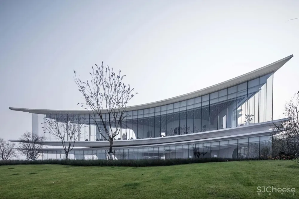 LWK PARTNERS丨2500㎡重庆江山雲出 • Legend未来人居艺术馆