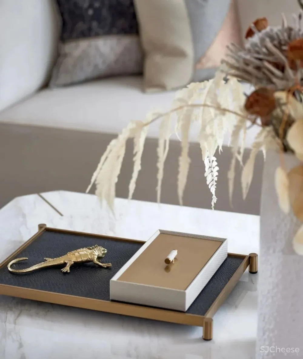 中性色作为空间主色调，搭配以暖温度的姜黄！