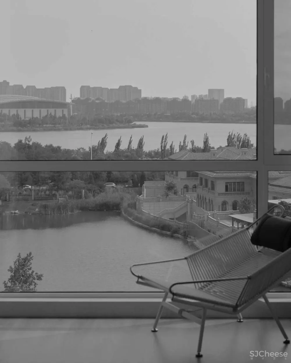 150㎡黑白现代风,将色彩运用到极致,时髦灵动