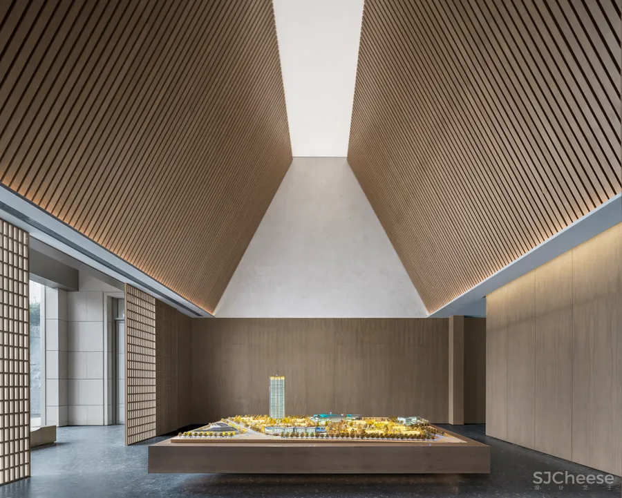 成都从不缺高端设计的楼盘，凭什么万科脱颖而出？