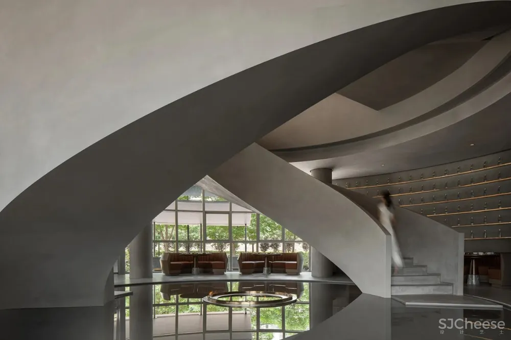 时尚前卫设计,缔造无限可能的灰度空间!