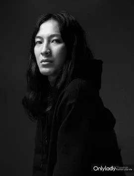50度灰的设计让国际级时尚设计师Alexander Wang情有独钟!