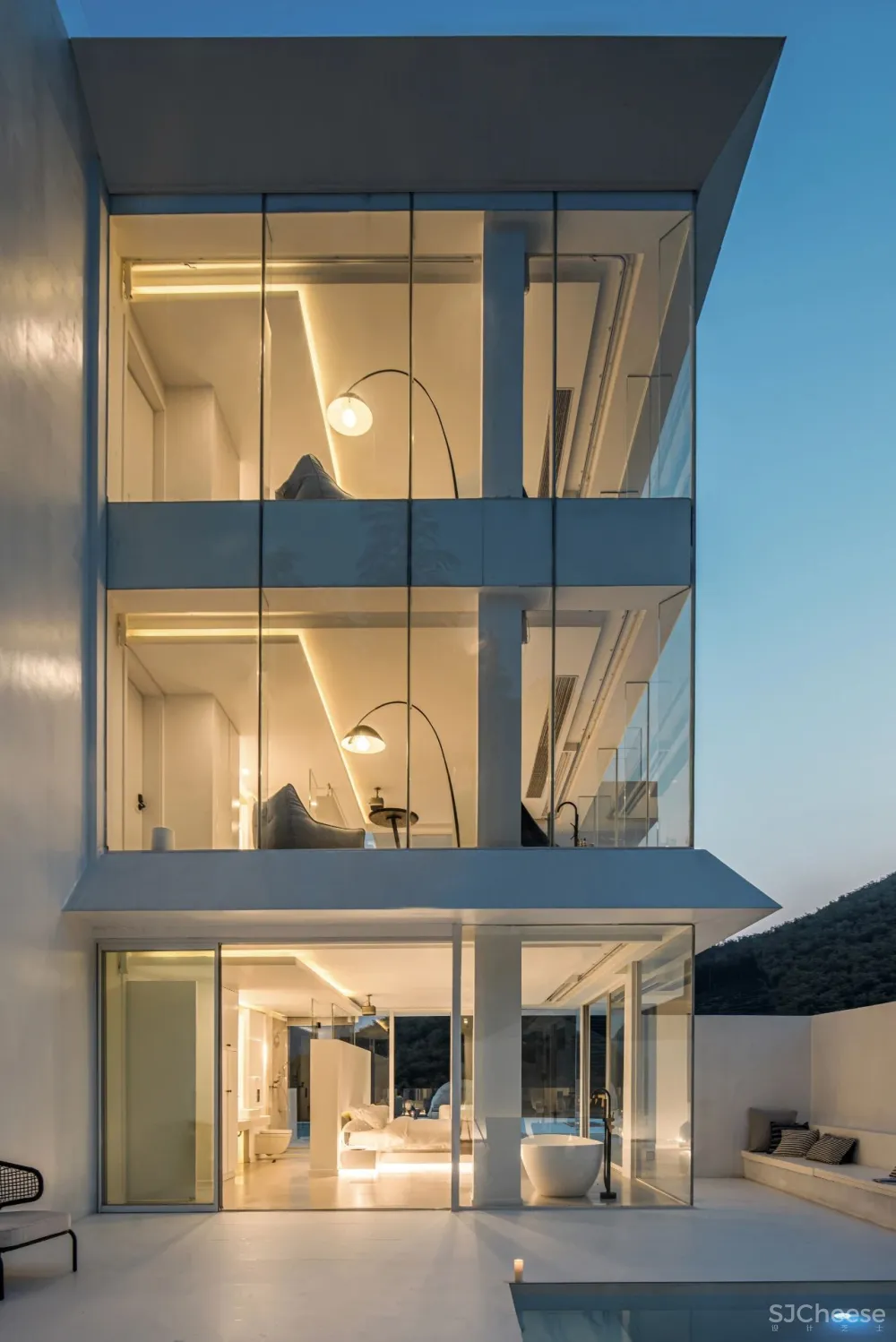 竹海里的极简酒店,美。