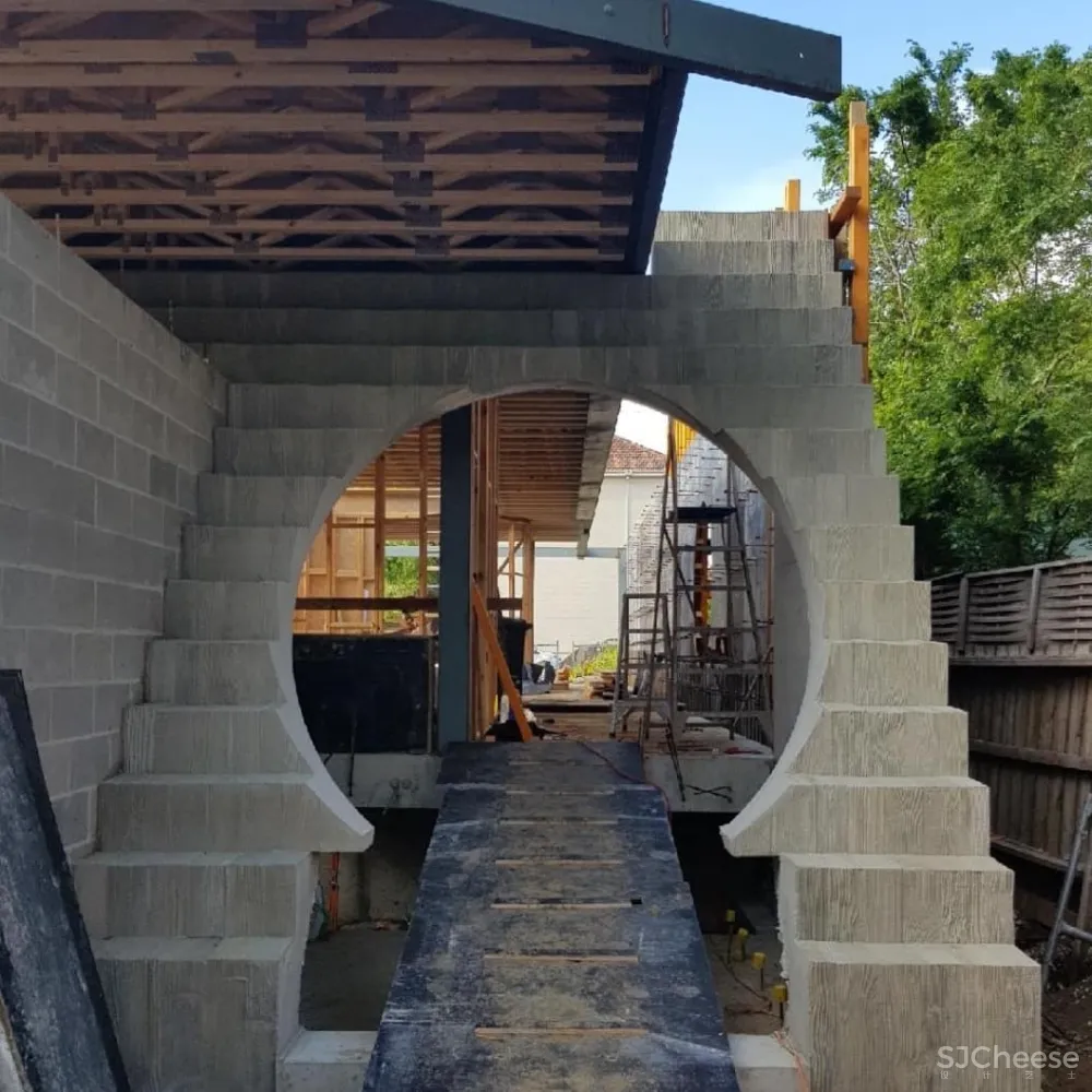 550㎡艺术别墅,在外墙的定制玻璃上画画,室内简直是一个小型美术馆!