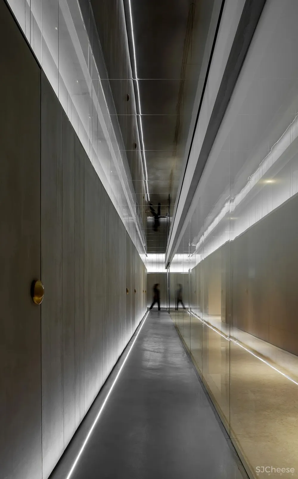 DOMANI 东仓 亮如白昼的夜及温和的肢解