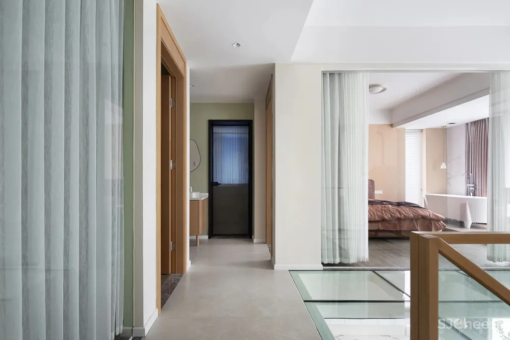 140㎡全透明的家,网红玻璃栈道 滑滑梯爽翻了!