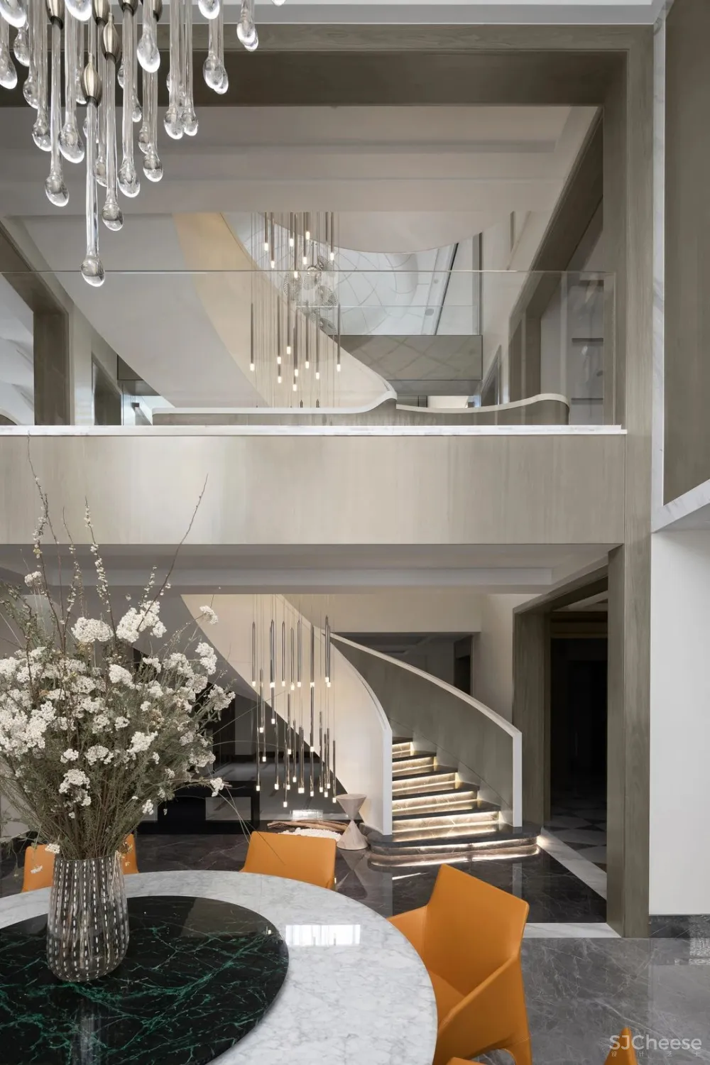 浙江安吉：LANHOME新作 “光影戏法”交叠空间 打造绝艳高级美！