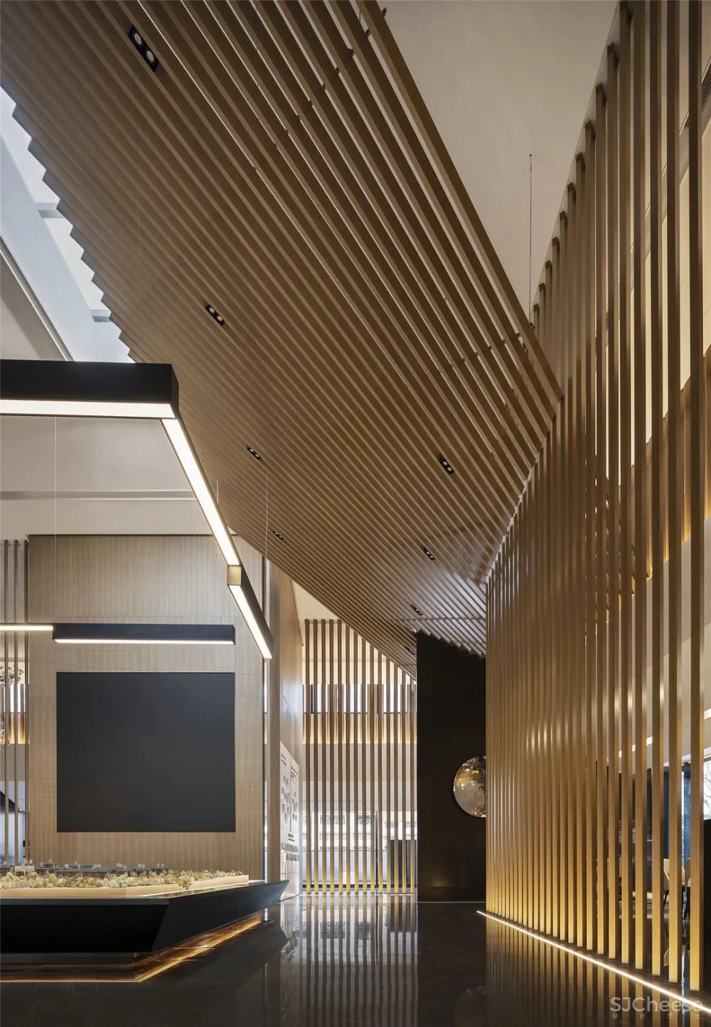 光影的几何丨唐忠汉新作