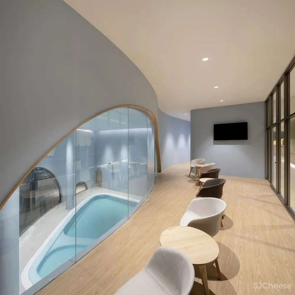 泰国这家儿童医院,设计的像个游乐场,让孩子不再害怕看病!