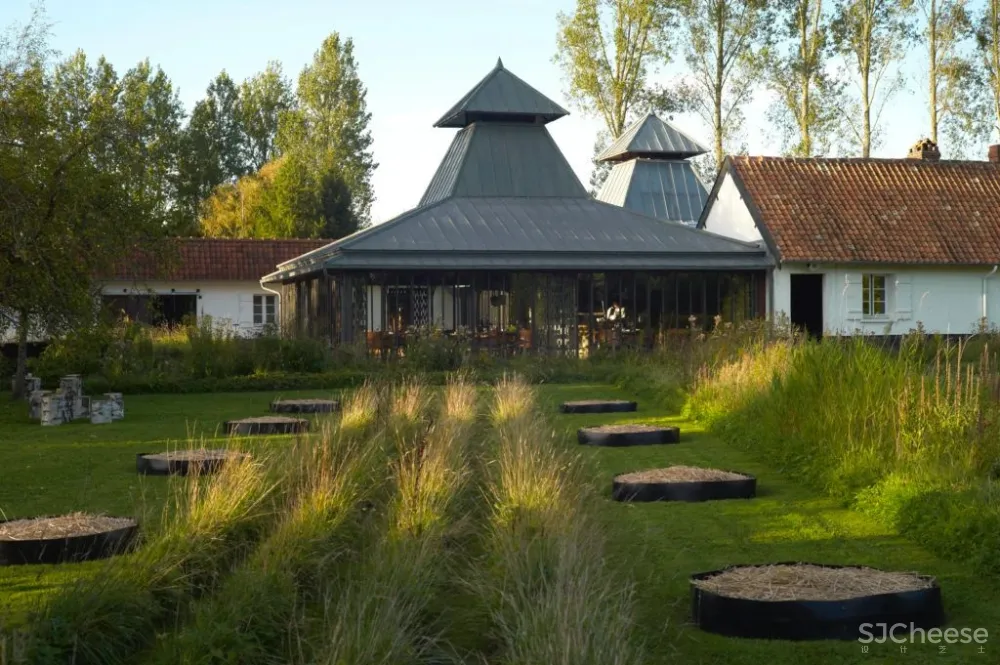 米其林大厨将餐厅开在莫奈画中静美的乡村,美食也是一种超级治愈!