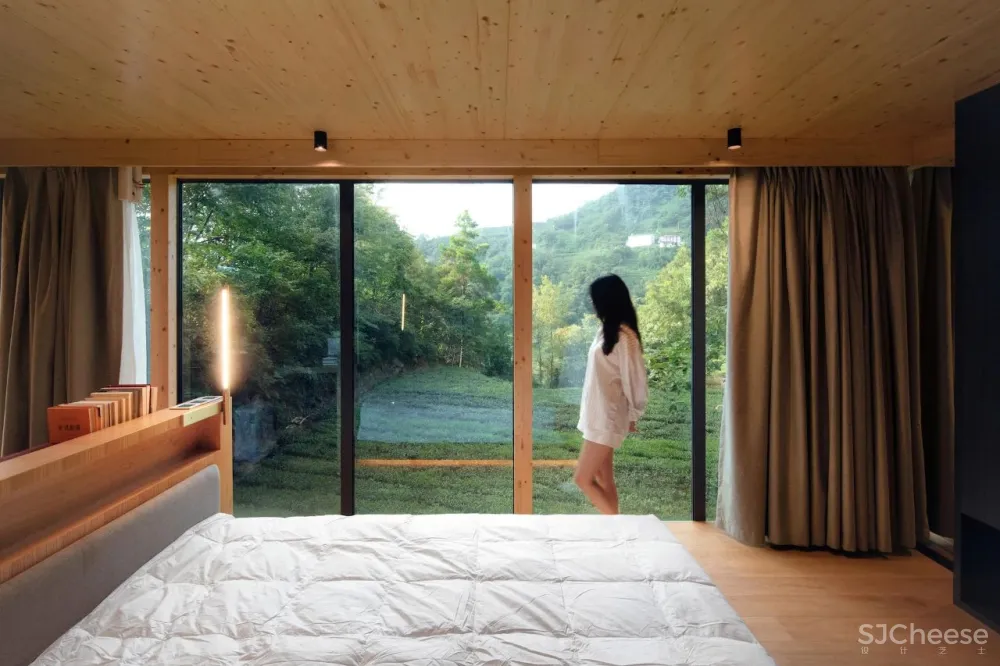 茶田里的悬浮木屋 千山云舍三峡木屋酒店