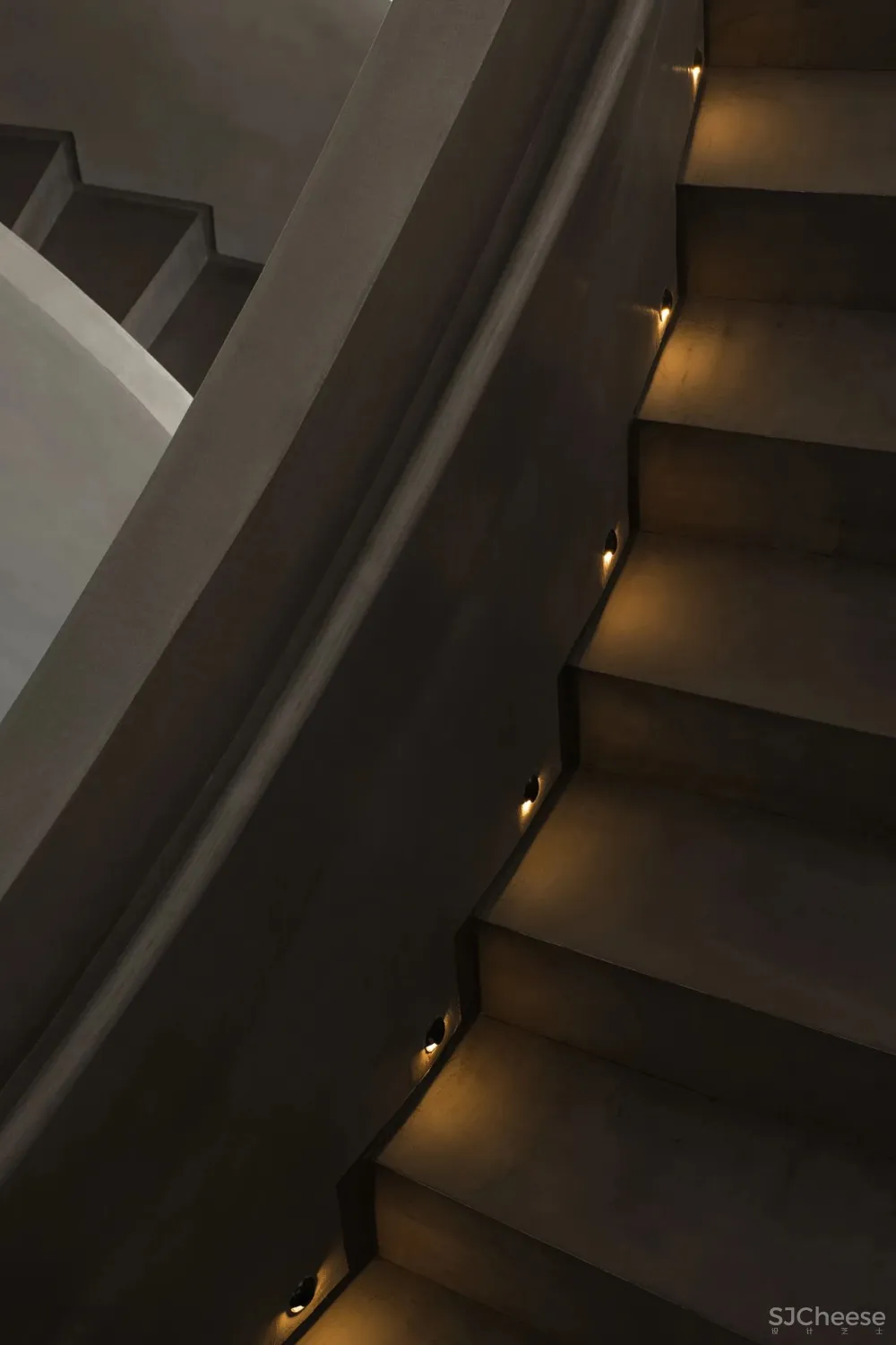 时尚前卫设计,缔造无限可能的灰度空间!