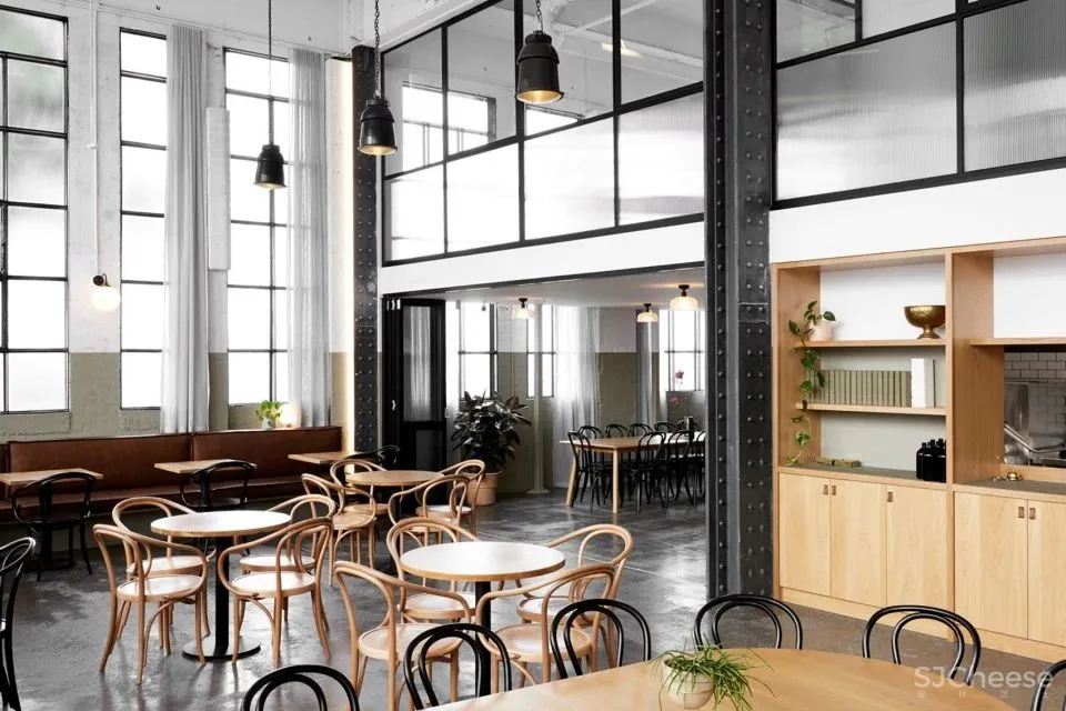 培养社区意识，促进思想交流 Gathered咖啡馆 Ewert Leaf