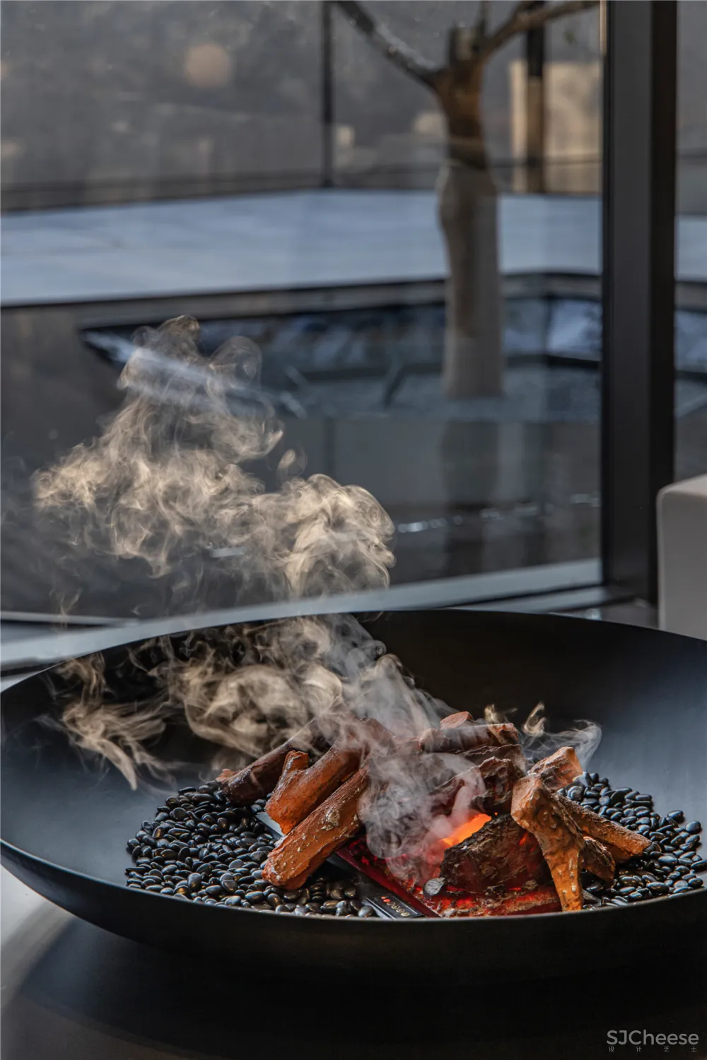 羽果新作:老工业城市美学风格的售楼处