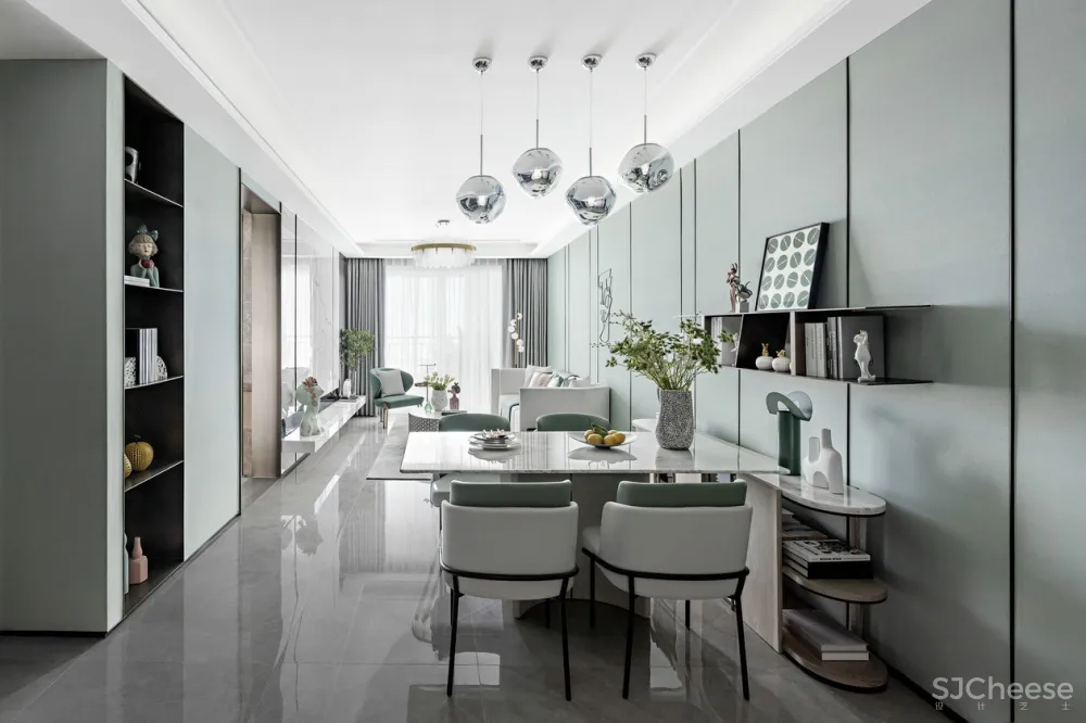 用保持童真的心态,天马行空与烂漫不羁写意空间的美。