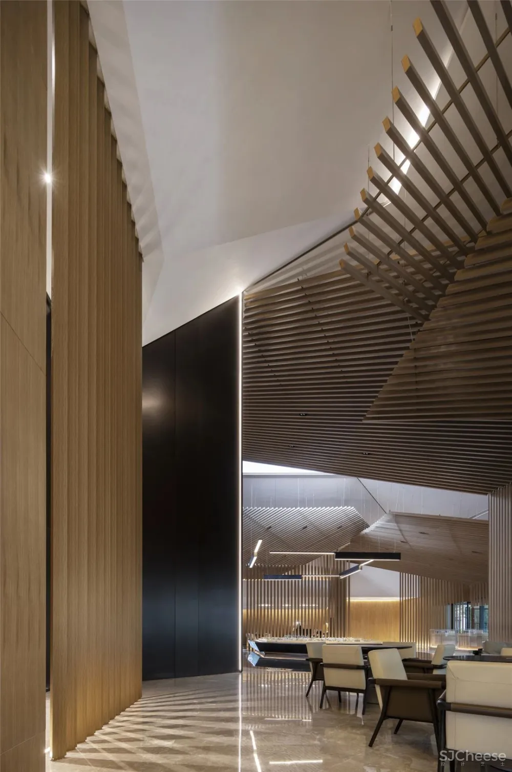 光影的几何丨唐忠汉新作