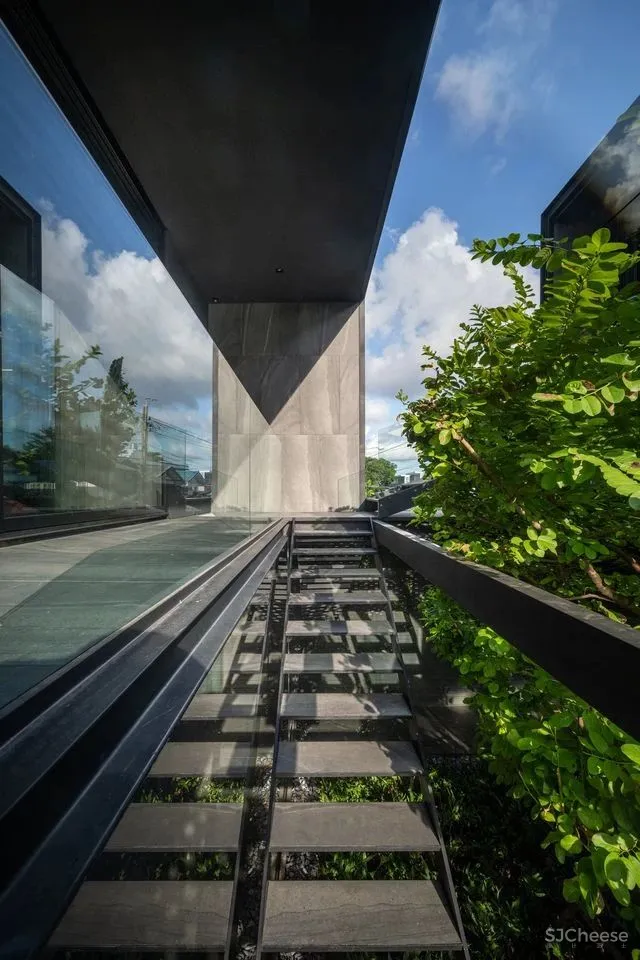 泰国机师450㎡的家,与阳光绿意一起呼吸!