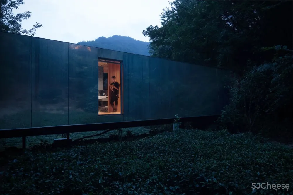 茶田里的悬浮木屋 千山云舍三峡木屋酒店