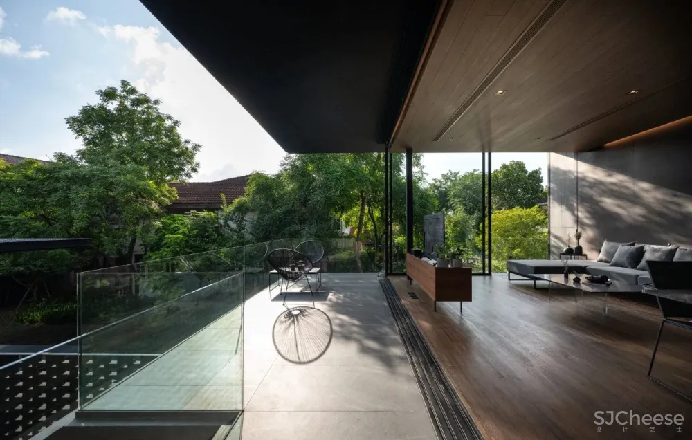 泰国机师450㎡的家,与阳光绿意一起呼吸!