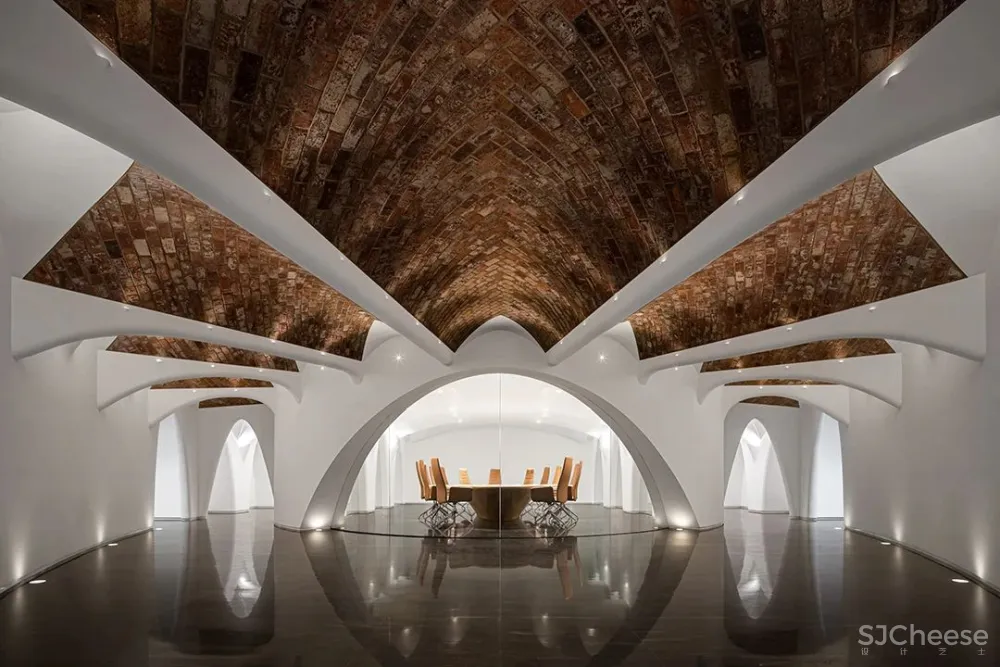 Marisfrolg 总部,时尚与艺术的完美融合,惊艳深圳