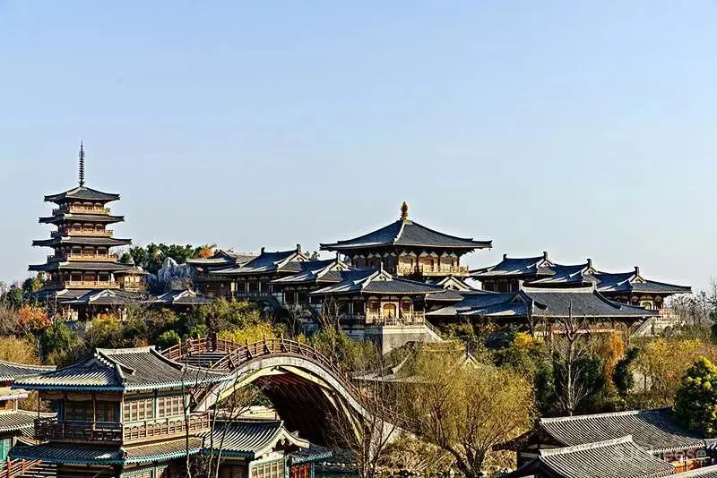 《花木兰》中国取景地藏着一间文艺酒店，改造百年土楼，仅26间房