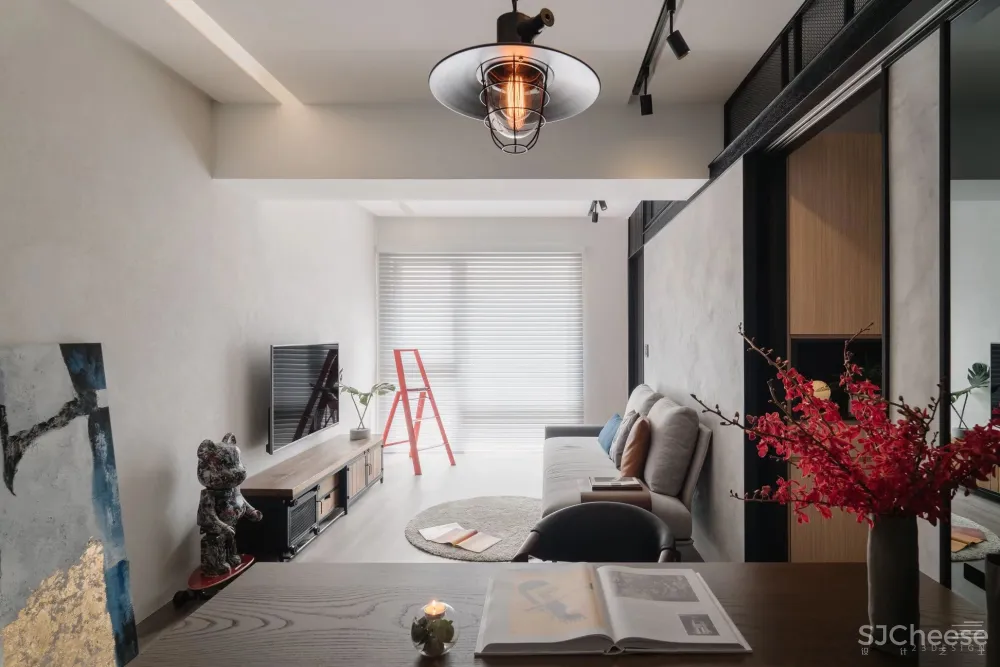 工业风灰调公寓，自由弹性空间