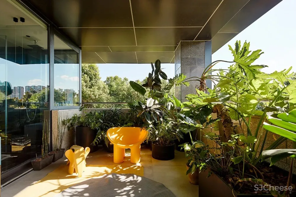 1800 m² 超级别墅，自带室内泳池、SPA等，宁静与奢华的都市桃源