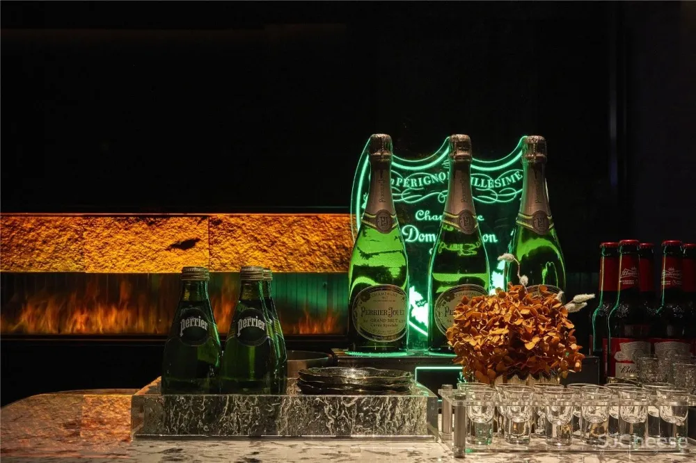 悦·量贩式KTV奥体店“暗夜精灵” INHOUSE设计