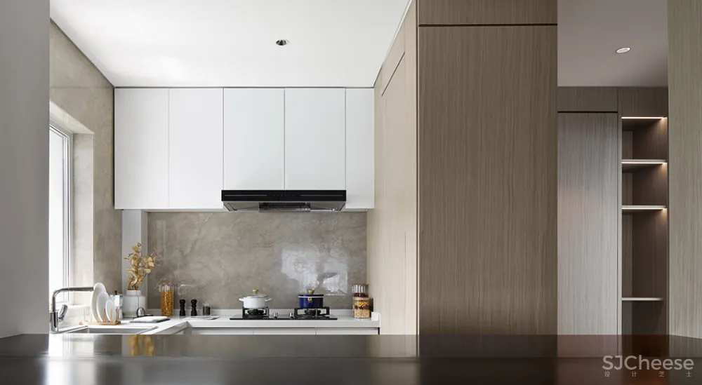 岳蒙：艺术灵性，驾驭自由生活！