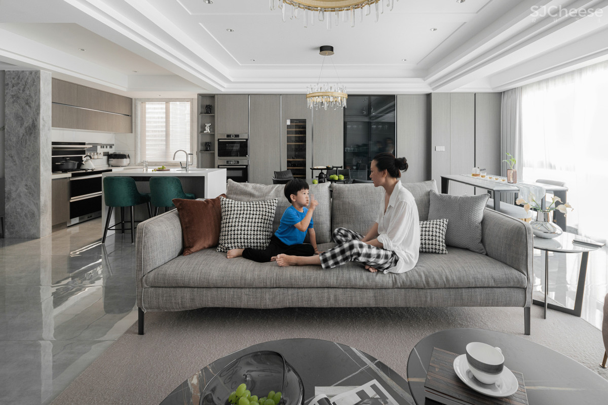 张津玮:木与石、黑与白,回归家的烟火气