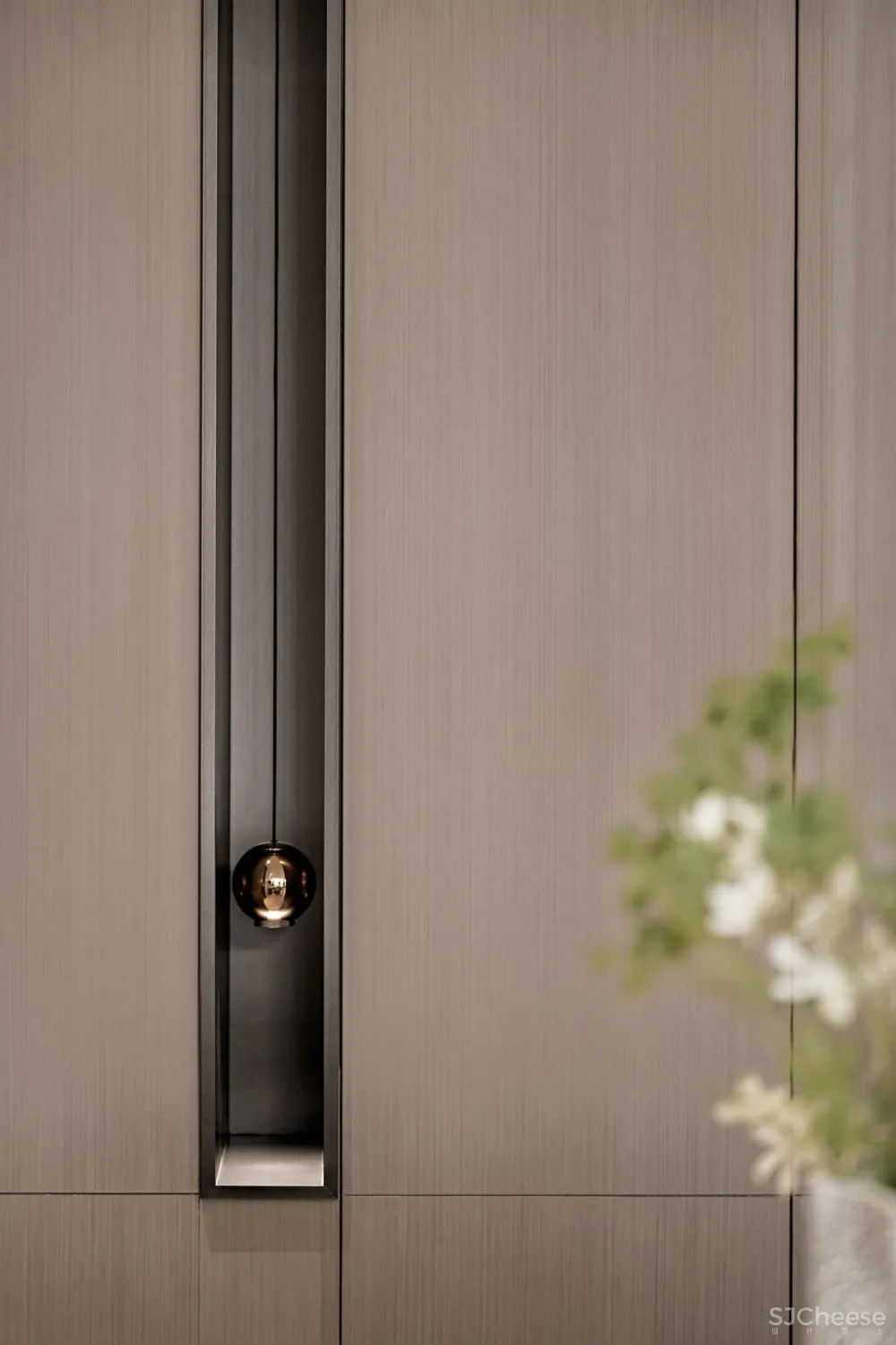 用保持童真的心态,天马行空与烂漫不羁写意空间的美。