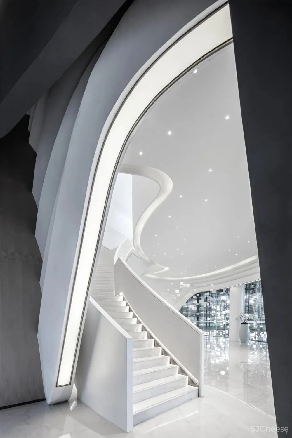 达观设计：纯净极简，行云流水间勾勒空间大美！