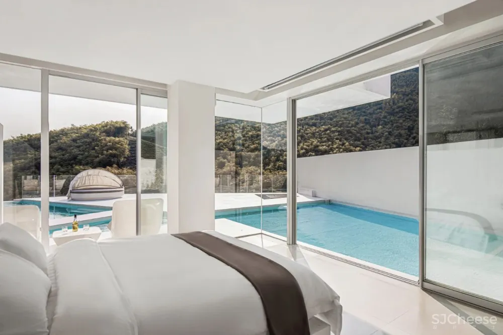 竹海里的极简酒店,美。