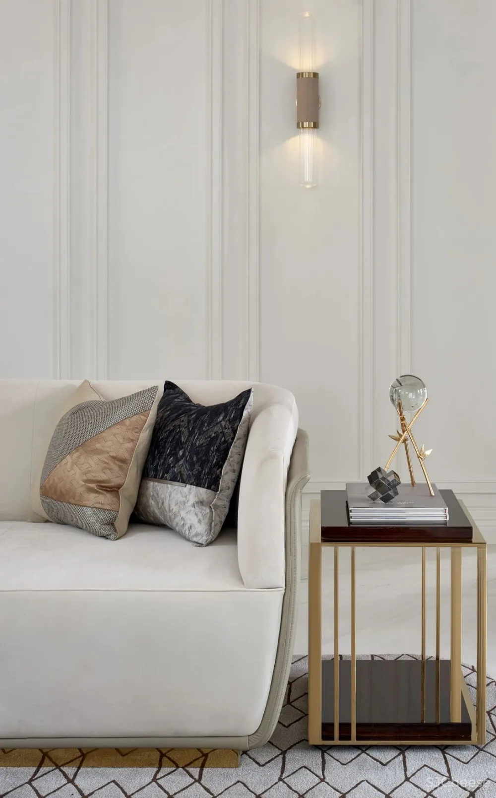 中性色作为空间主色调，搭配以暖温度的姜黄！