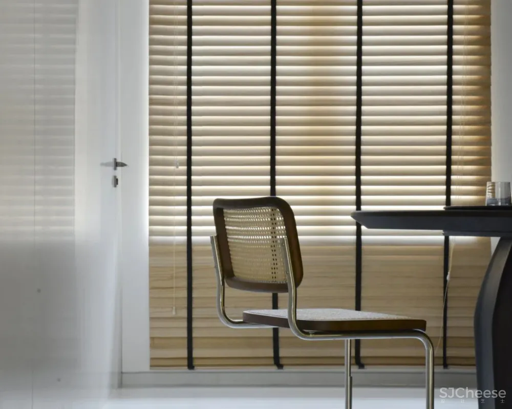 168㎡黑白木质空间,纯净与心安才是家的模样!