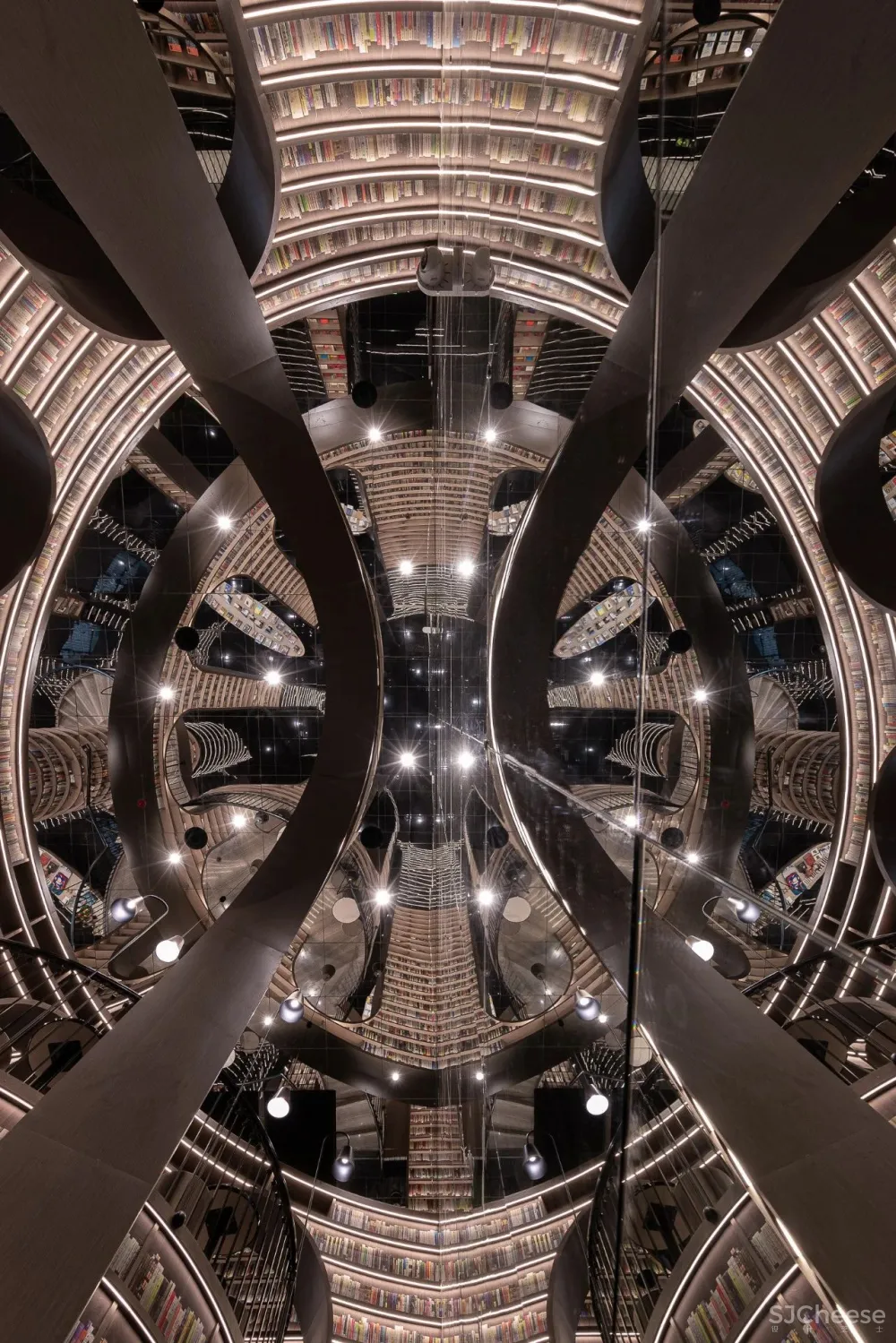 【设计女神新作】最美网红书店入驻成都,超高颜值魔幻4D实力上演“盗梦空间”!