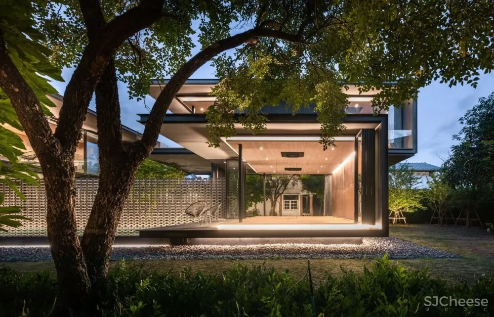 泰国机师450㎡的家,与阳光绿意一起呼吸!