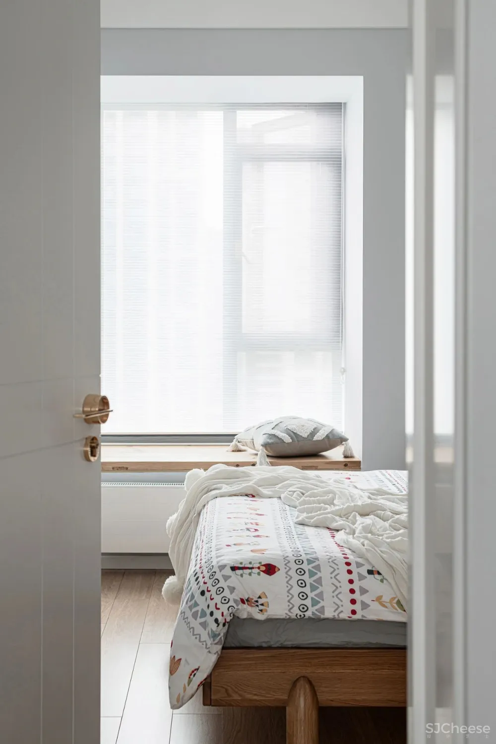 木、白、灰，素雅宁静的慢生活家居 予以设计