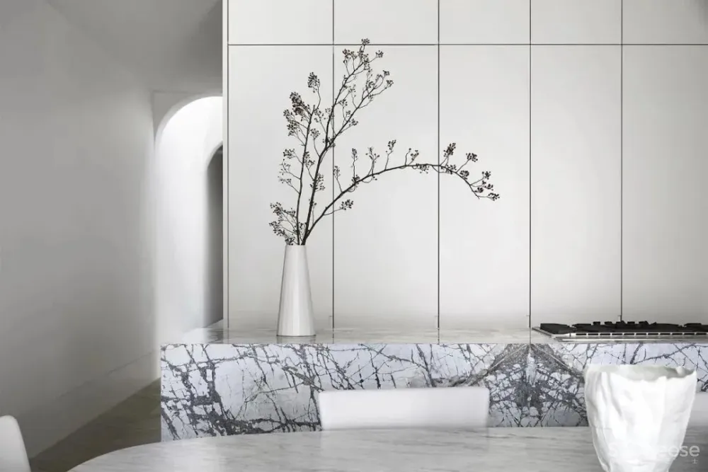 墨尔本克制平静的简约住宅 Conrad Architects