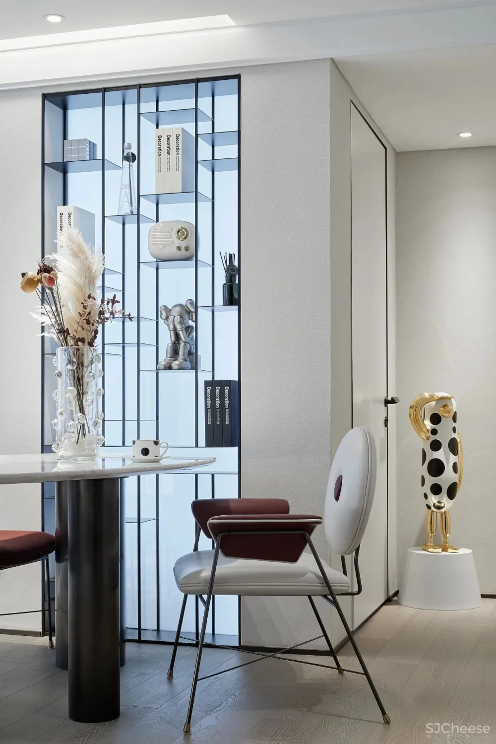 忱意设计:260㎡ 意式极简风叠墅,还原设计本真