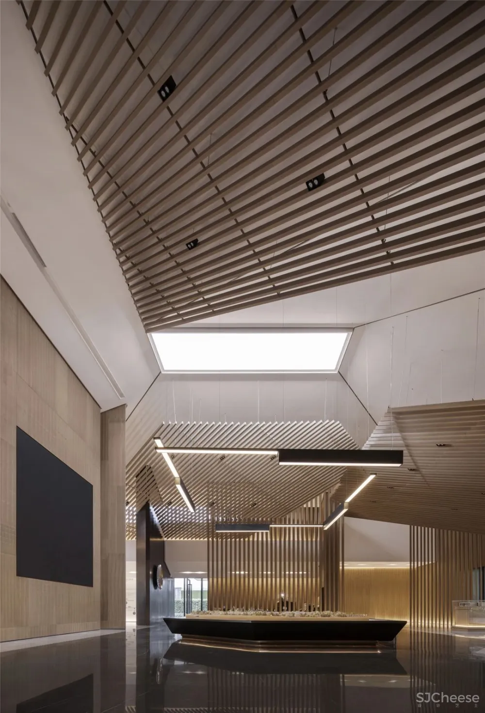 光影的几何丨唐忠汉新作