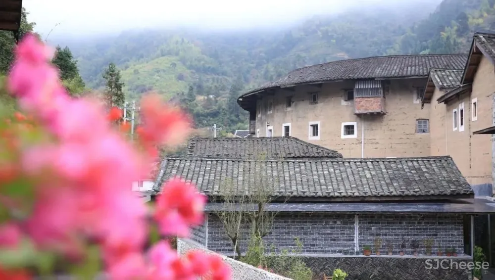 《花木兰》中国取景地藏着一间文艺酒店，改造百年土楼，仅26间房