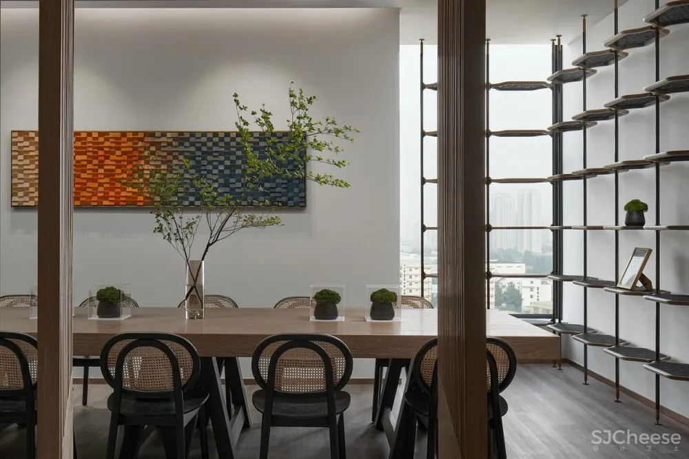 抽象与具象中和 西方的简练与东方的自然气质交织 除了自然元素与材料 空间没有过多的装饰