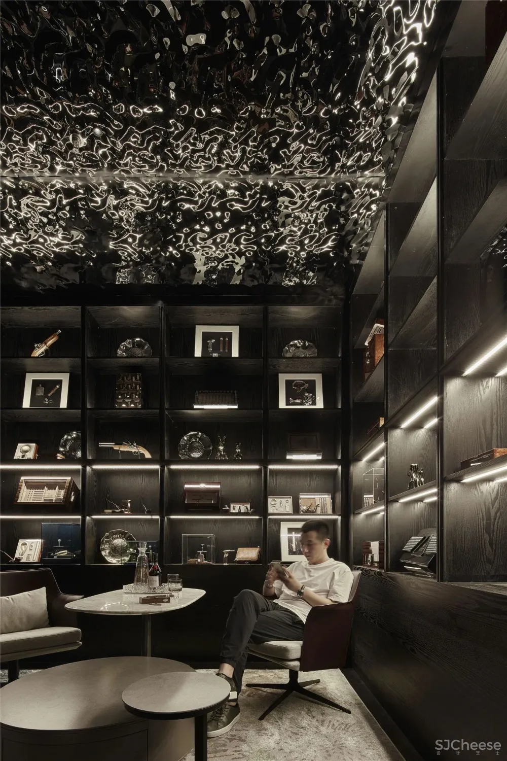 悦·量贩式KTV奥体店“暗夜精灵” INHOUSE设计