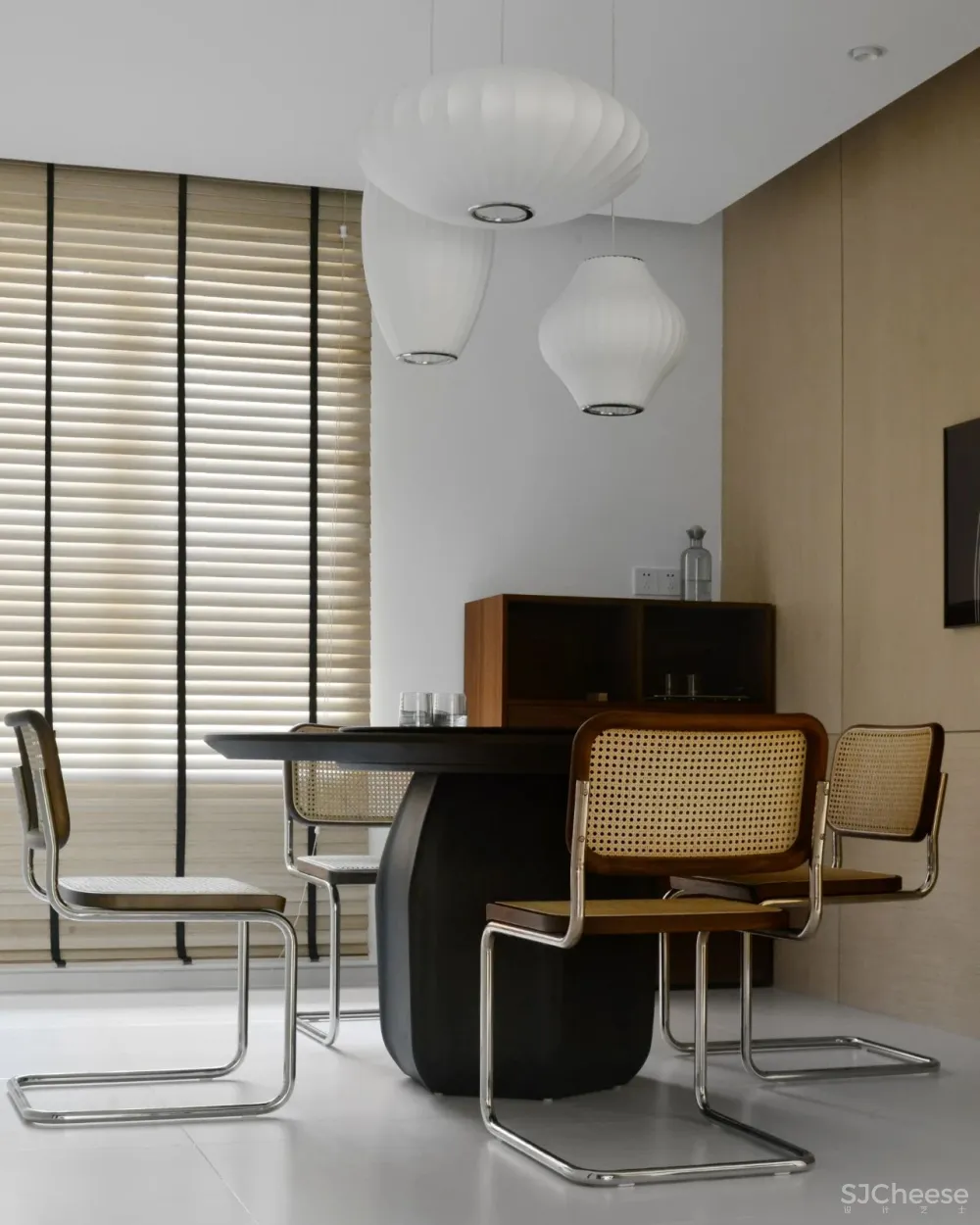 168㎡黑白木质空间,纯净与心安才是家的模样!