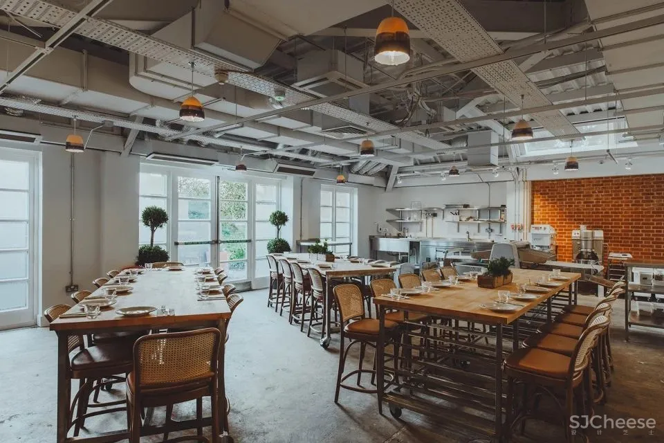 新作 新一代年轻人的世外桃源 Birch酒店室内改造 Red Deer