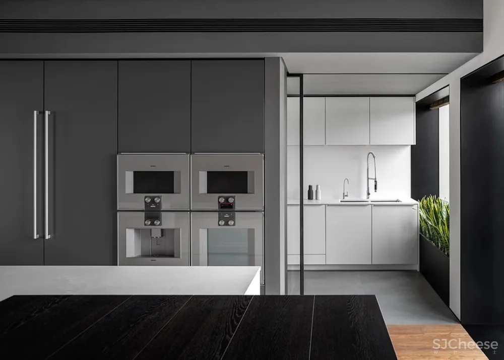 方磊 上海 555 m² 黄浦江畔顶层复式,大道至简,安静优雅!